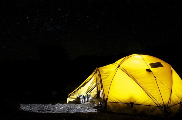 Guide ultime pour un camping réussi dans l'Hérault
